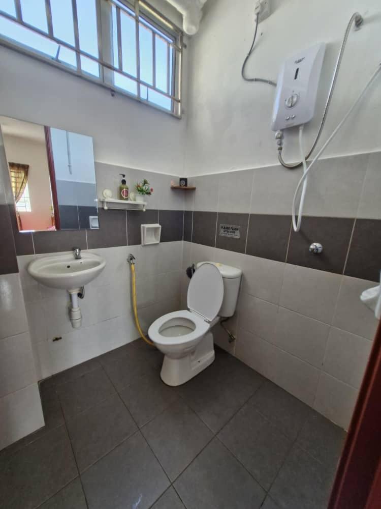 Anggerik Camelia Homestay Apartment Ladang Tok Pelam Kuala Terengganu Dış mekan fotoğraf